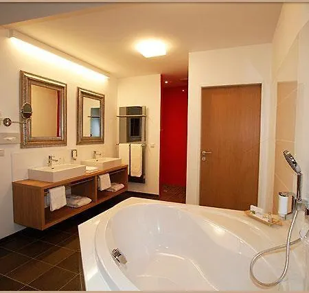 Relax- & Wanderhotel Poppengut 4* ヒンターシュトダー