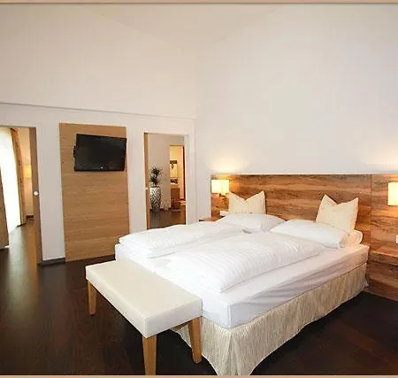 Relax- & Wanderhotel Poppengut ヒンターシュトダー