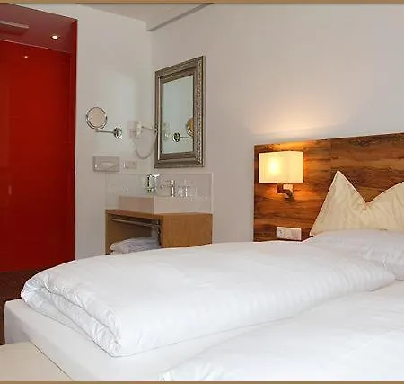 Relax- & Wanderhotel Poppengut ヒンターシュトダー