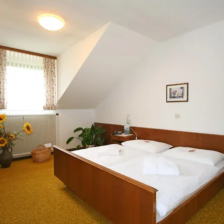 Relax- & Wanderhotel Poppengut ホテル ヒンターシュトダー