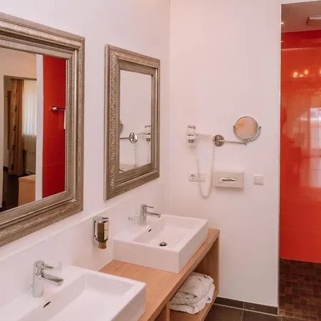 Relax-&wanderhotel Poppengut Hotel