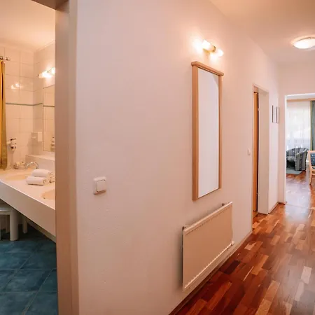 Relax-&wanderhotel Poppengut Hotel 4*