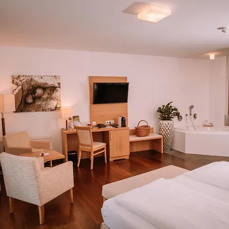 Relax-&wanderhotel Poppengut Hotel 4*