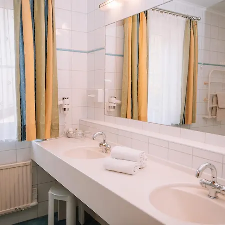 Relax-&wanderhotel Poppengut 4*