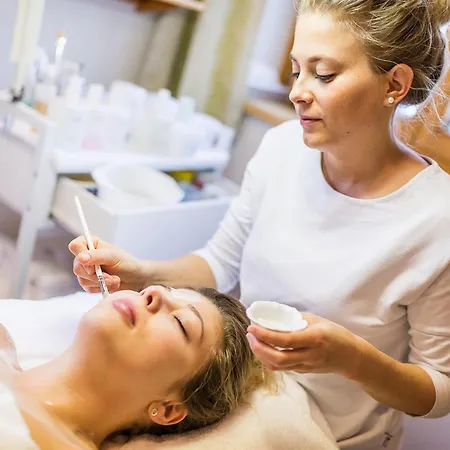 Relax- & Wanderhotel Poppengut 힌터스토더